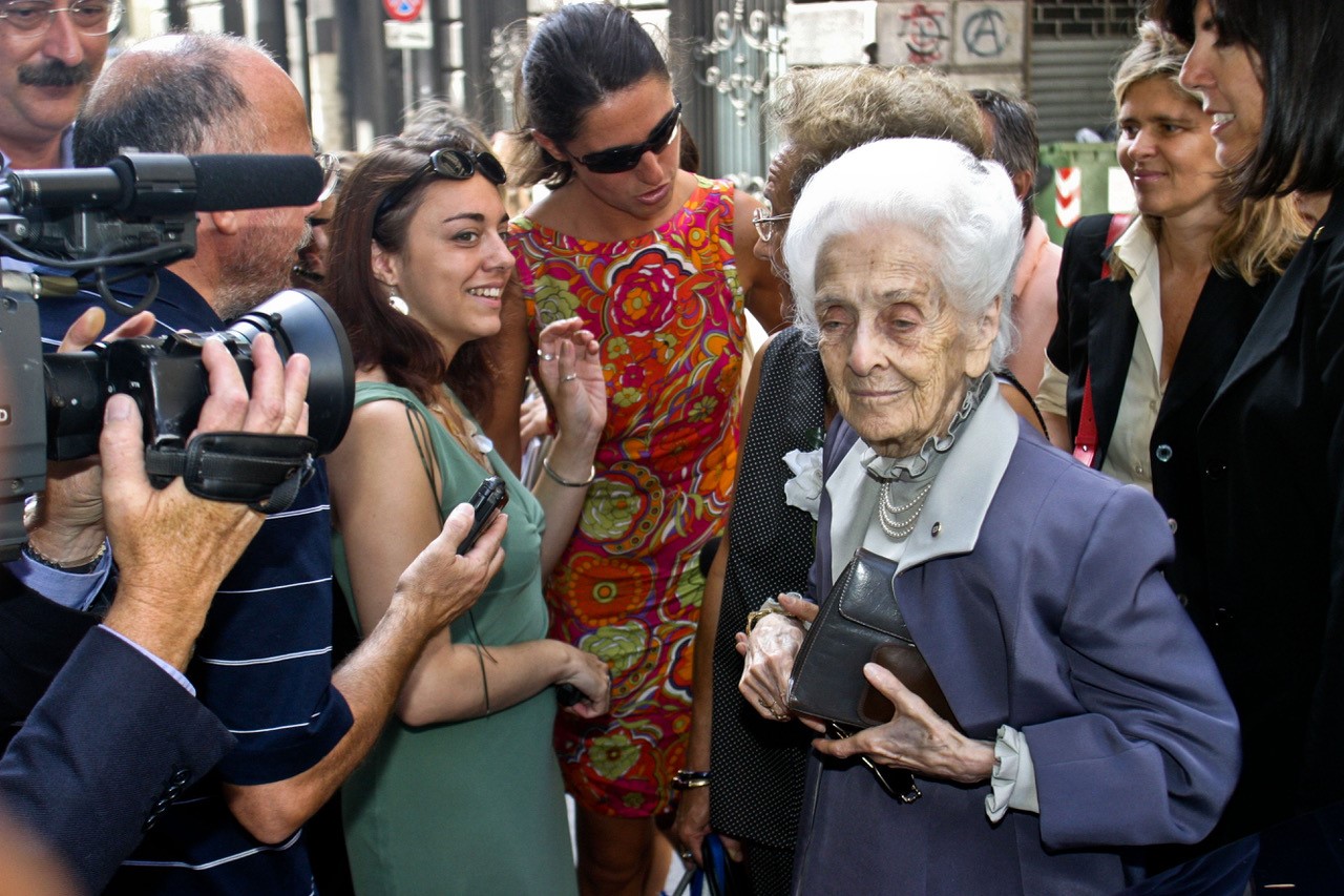 Mostra fotografica “Sguardi tra passato e presente. Francesco, Andrea e Paola Leoni. Generazioni di fotografi”